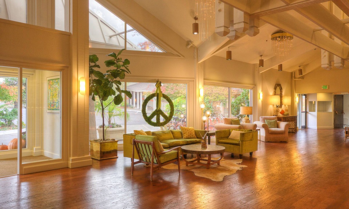 Ashland Hotel | Ashland Hills Hotel & Suites