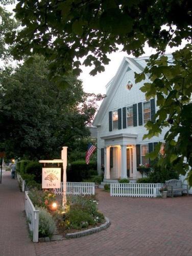 Edgartown Hotel | Ashley Inn