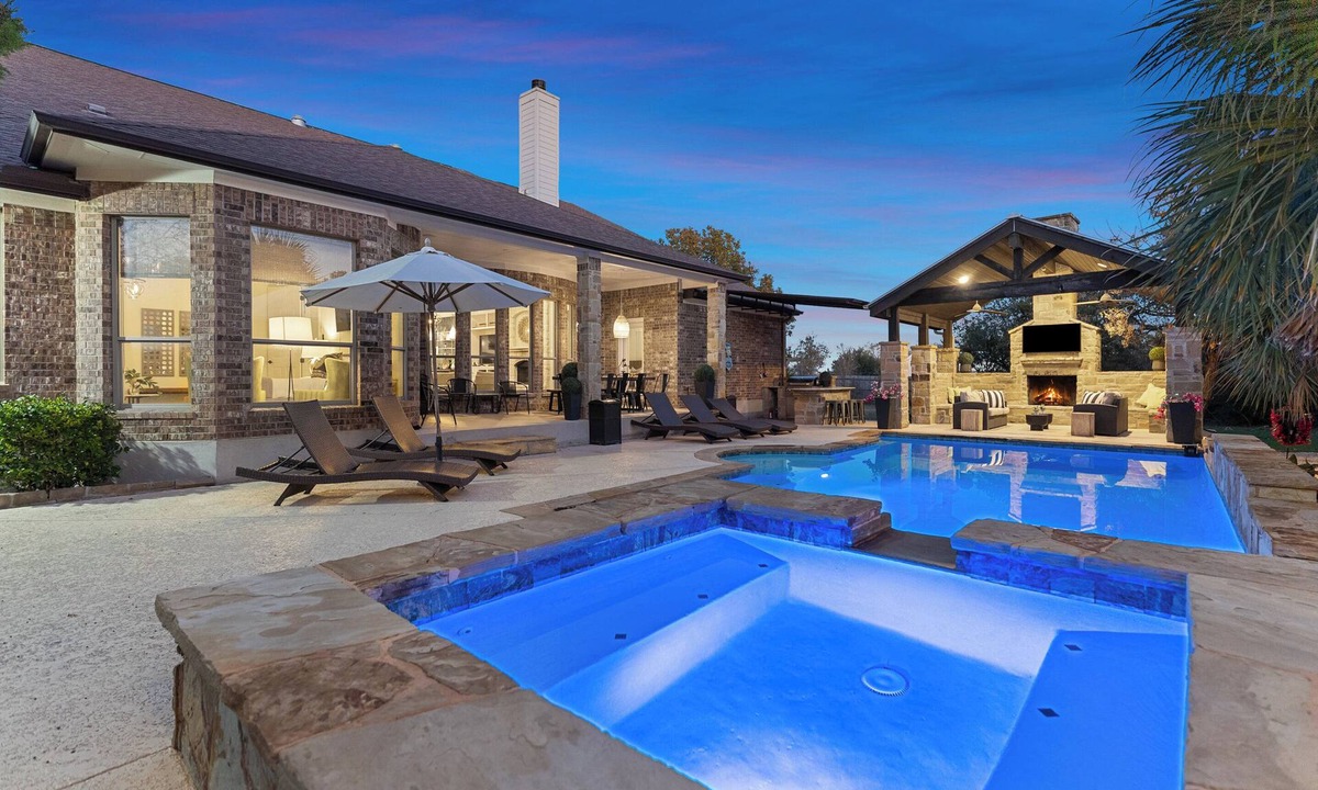 Austin House | Ask May 4n Specials.Pool.Games.Firepit.Court.Mins DT Austin.Airport.Dripping