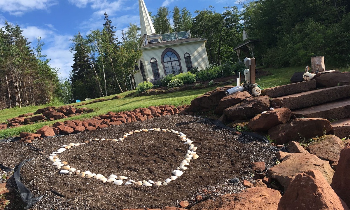 Belfast Cottage | Ask us for possible openings in September!