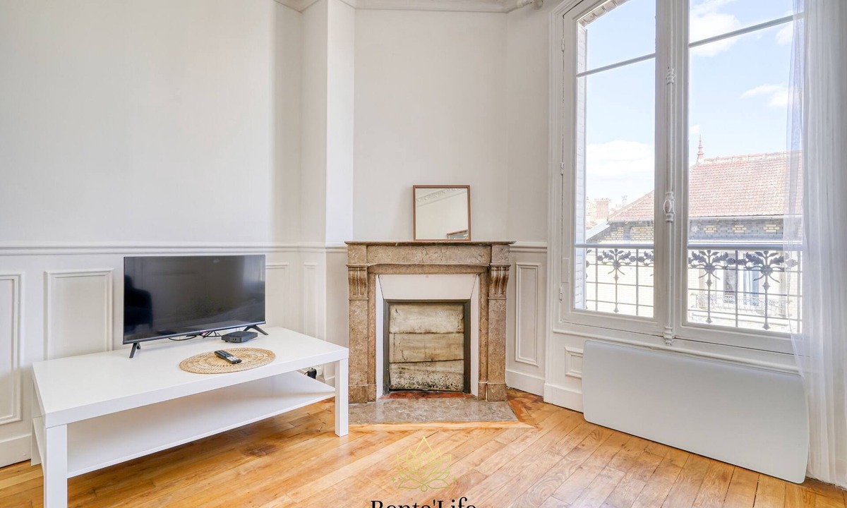 Asnieres-sur-Seine Apartment | Asnièrois Concorde - T3 - 10min Paris