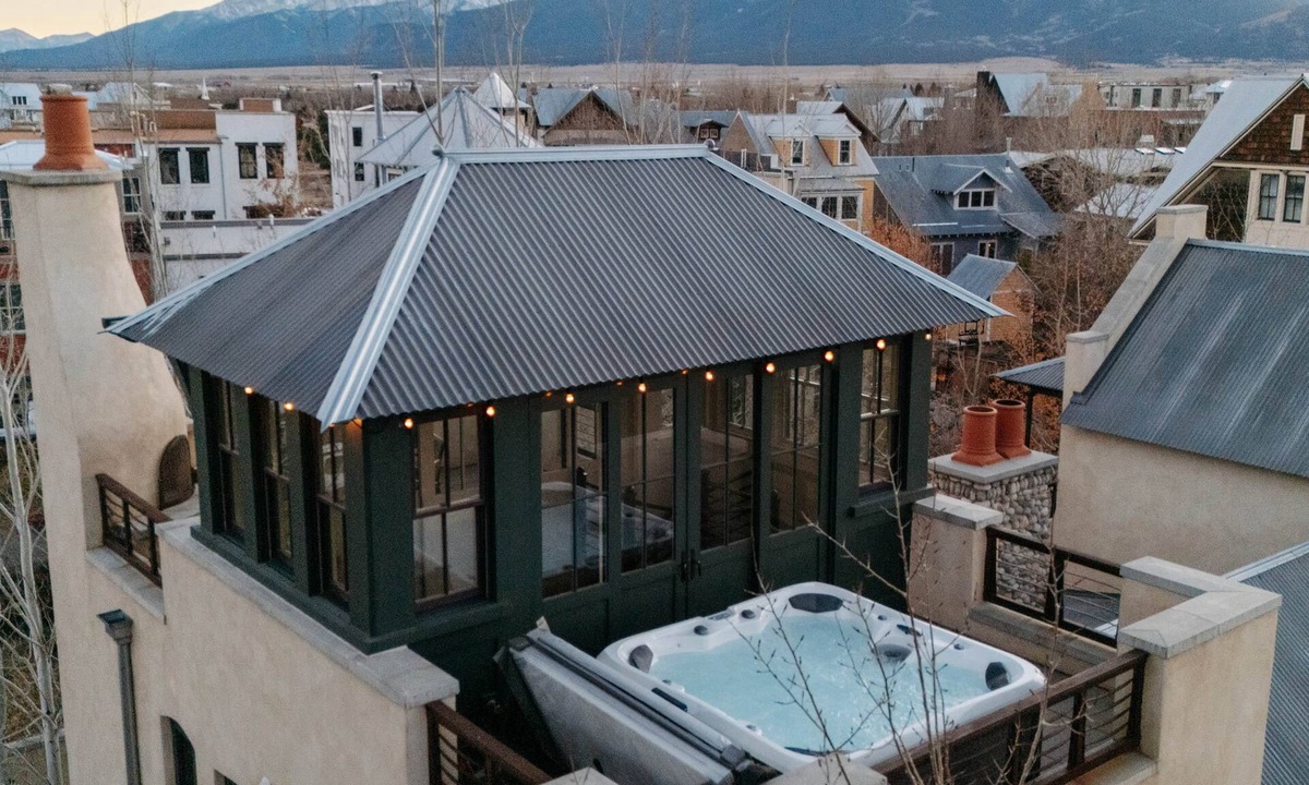 Buena Vista House | Aspen Courtyard Residence