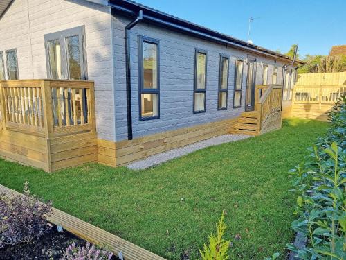 Little Weighton House | Aspen Lodge