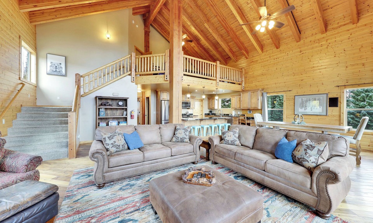 Steam Engine Meadows Cabin | Aspen Lodge in Brian Head - Sleeps up to 25!