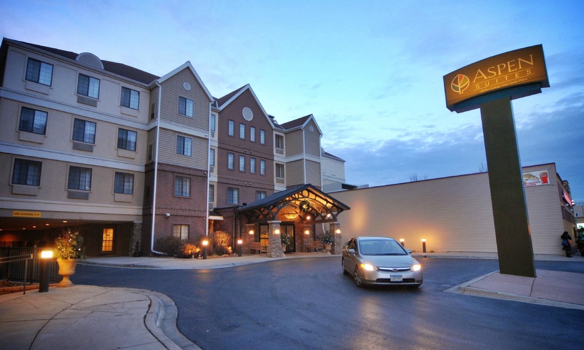 Kutzky Park Hotel | Aspen Suites - Rochester