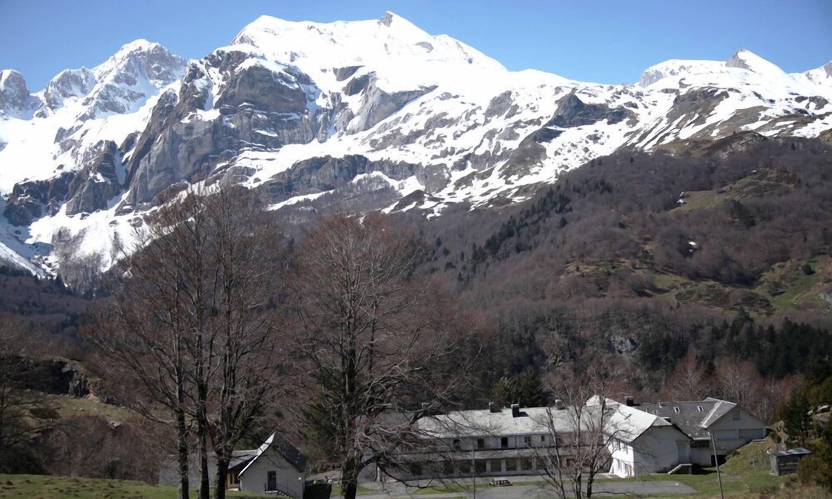 Urdos Hostel | Association Peyranère - Hostel