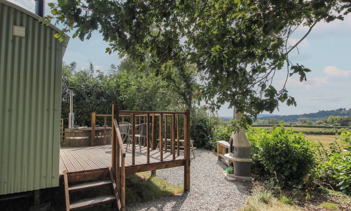 Craven Arms Cottage | Aston - Shepherd Hut