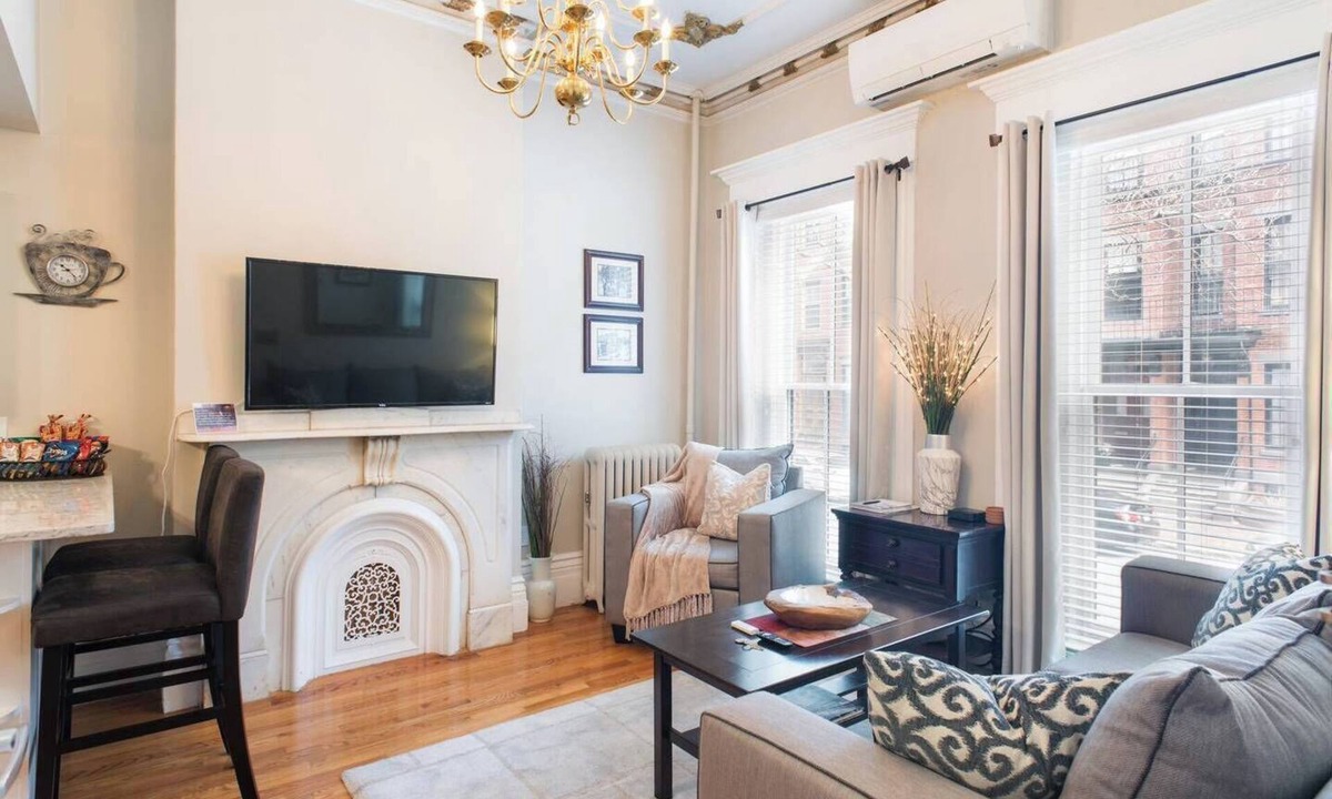 Shawmut Apartment | ASTONISHING 1 BEDROOM PARLOR, WELL APPOINTED, -SOUTH END BOSTON -BEST LOCATION