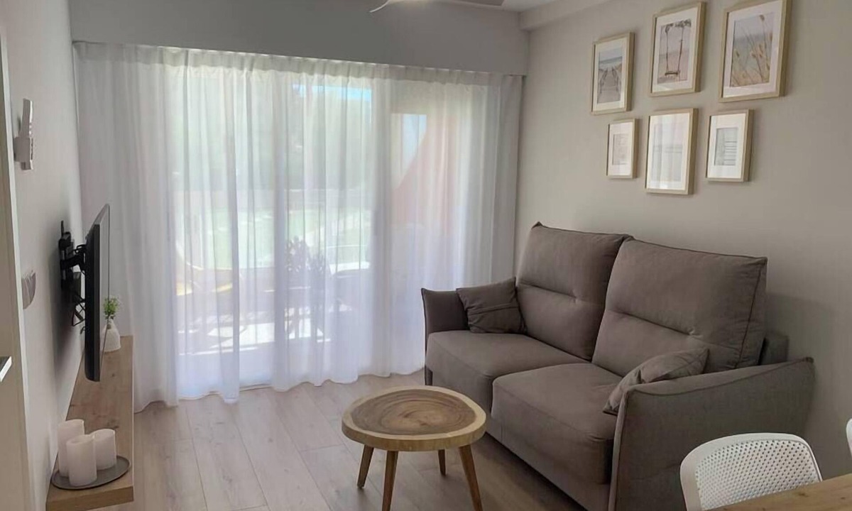Els Arenals del Sol Apartment | Astonishing property including all amenities