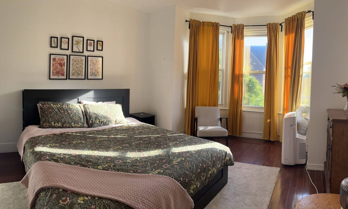 McGinley Square Apartment | Astor Palace 3rd Floor