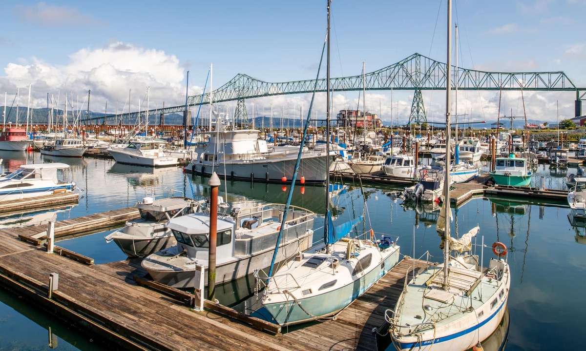 Astoria Hotel | Astoria Riverwalk Inn