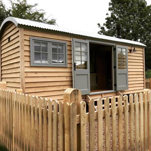 Helmdon Apartment | Astwell Mill Luxury Shepherds Hut