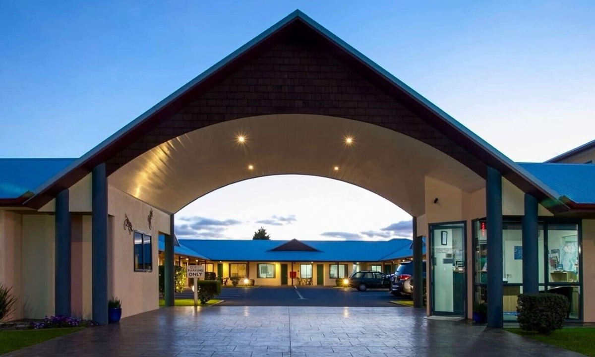 Te Awamutu Hotel | ASURE Albert Park Motor Lodge
