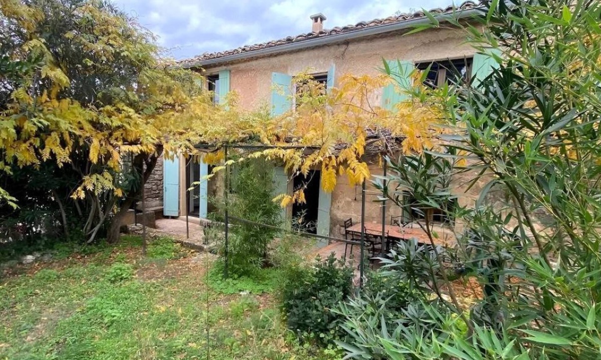 Vers-Pont-du-Gard House | At my father's farmhouse