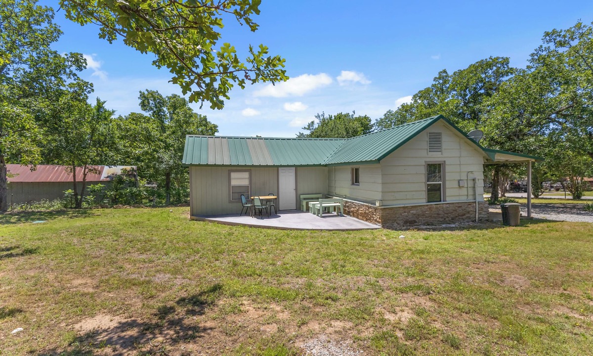 Longtown Cottage | At Sweet Escape, Your Lake Getaway Starts Here