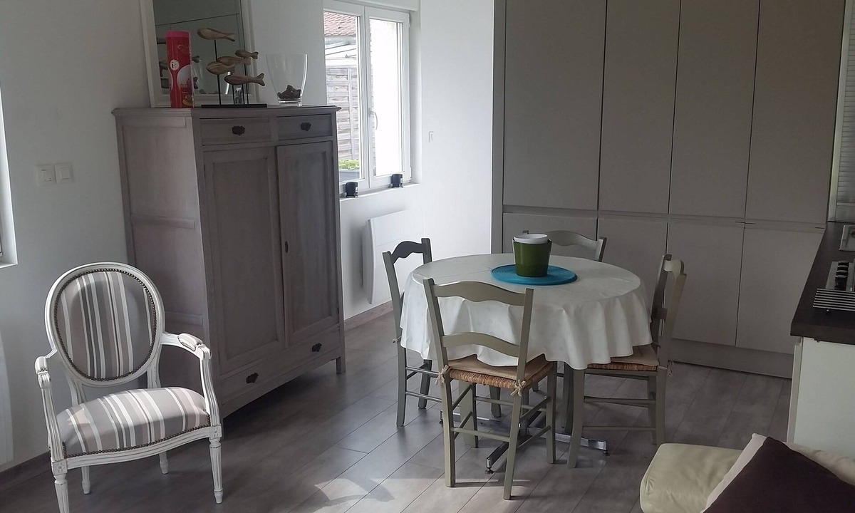 Auchy-les-Mines House | AT THE COZY IS