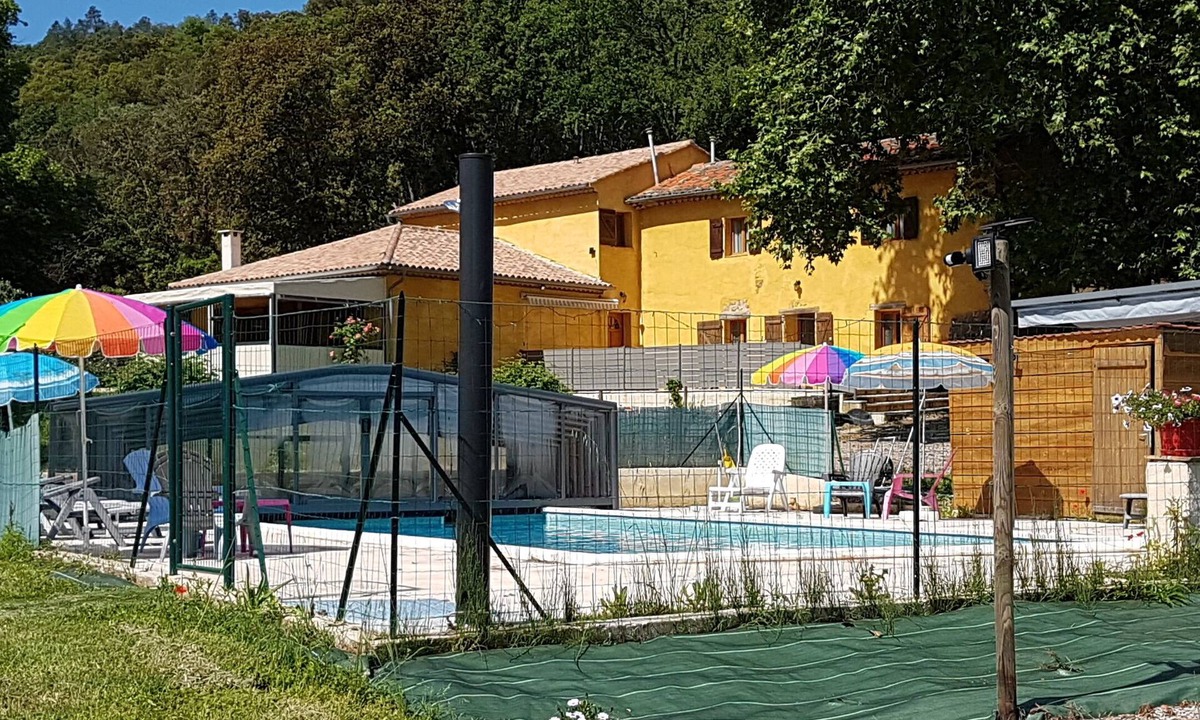 Les Arcs-sur-Argens House | At the foot of the vineyards, furnished* 120 m2, 3 bedrooms, swimming pool, sleeps 6 to 9,