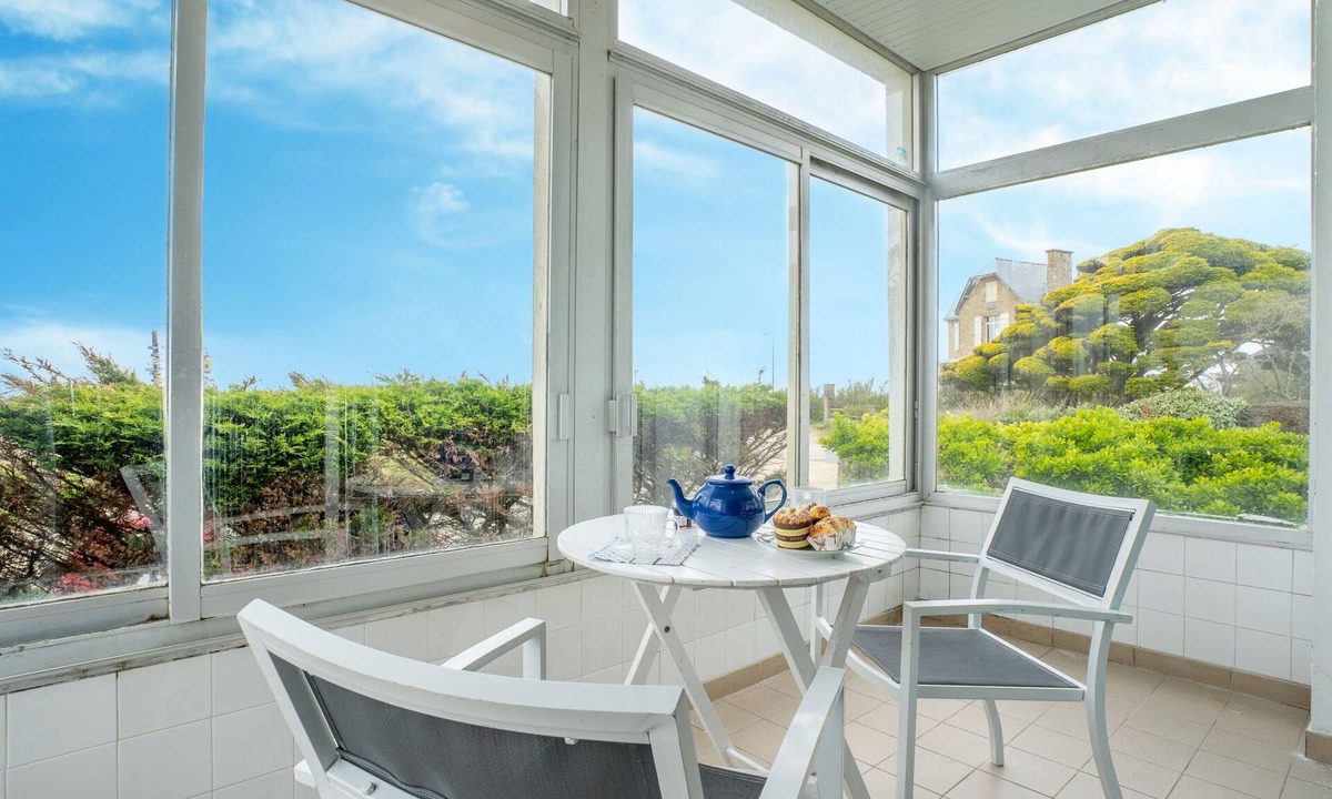 Saint-Pierre-Quiberon Apartment | Atanaoua by Interhome