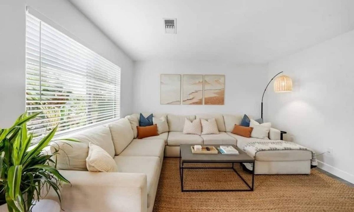 Leucadia House | Athena FULL Property