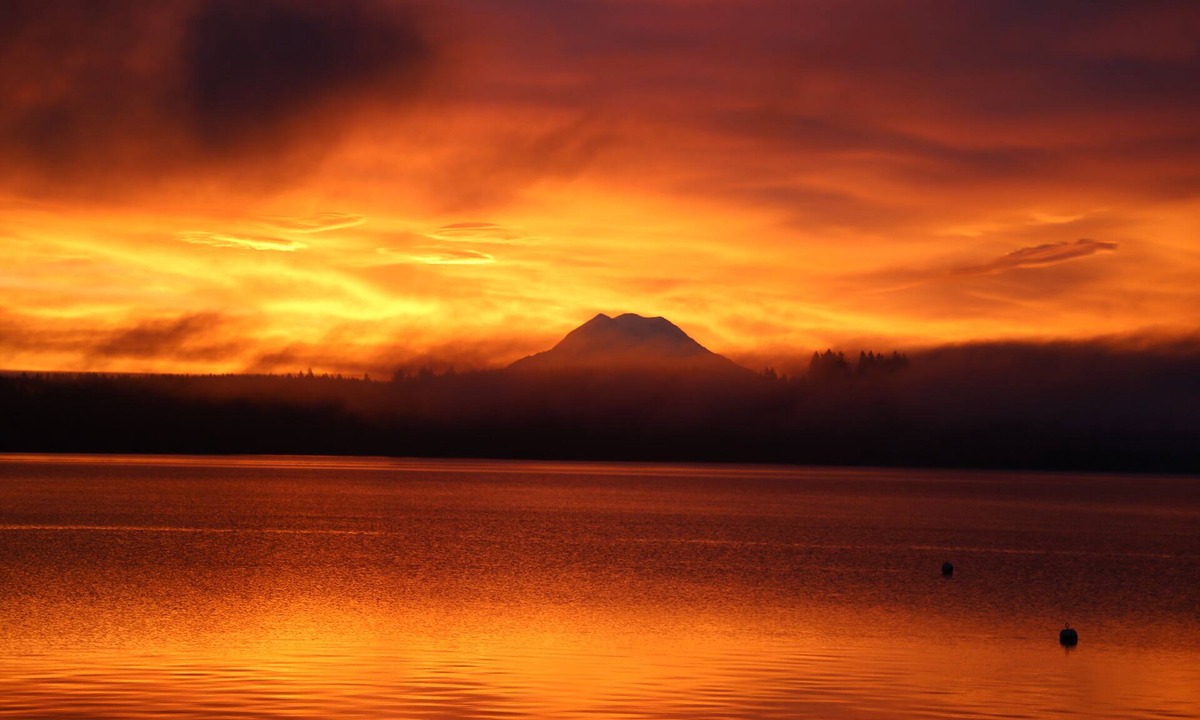 Olympia Cottage | Athens Beach Waterfront romantic retreat