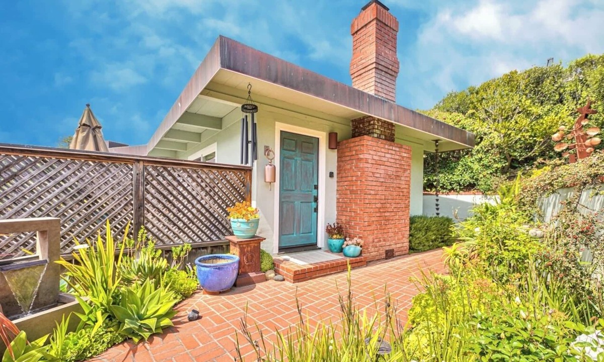 Hatton Fields Cottage | "Atherton Cottage has Ocean view & two Fireplaces!