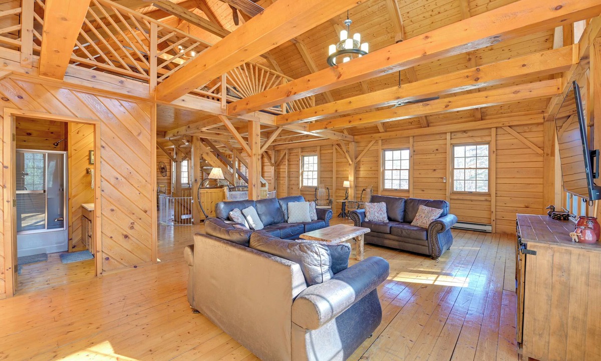 Athol Cabin | Athol Cabin w/Deck & Fire Pit, 10 Mi to Lake