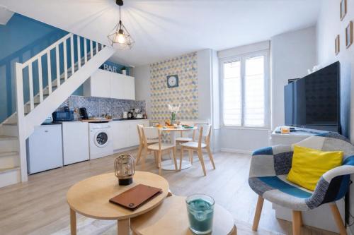 Saint-Laurent-sur-Sevre Apartment | Athos Confort & calme près du Puy du Fouu