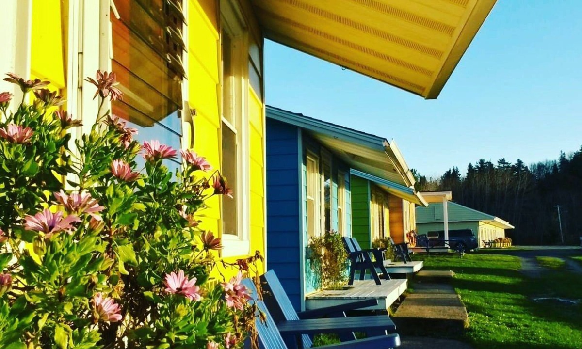 Lunenburg Hotel | Atlantic View Motel and Cottages