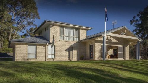 Conjola Park House | Atlantis on lake conjola