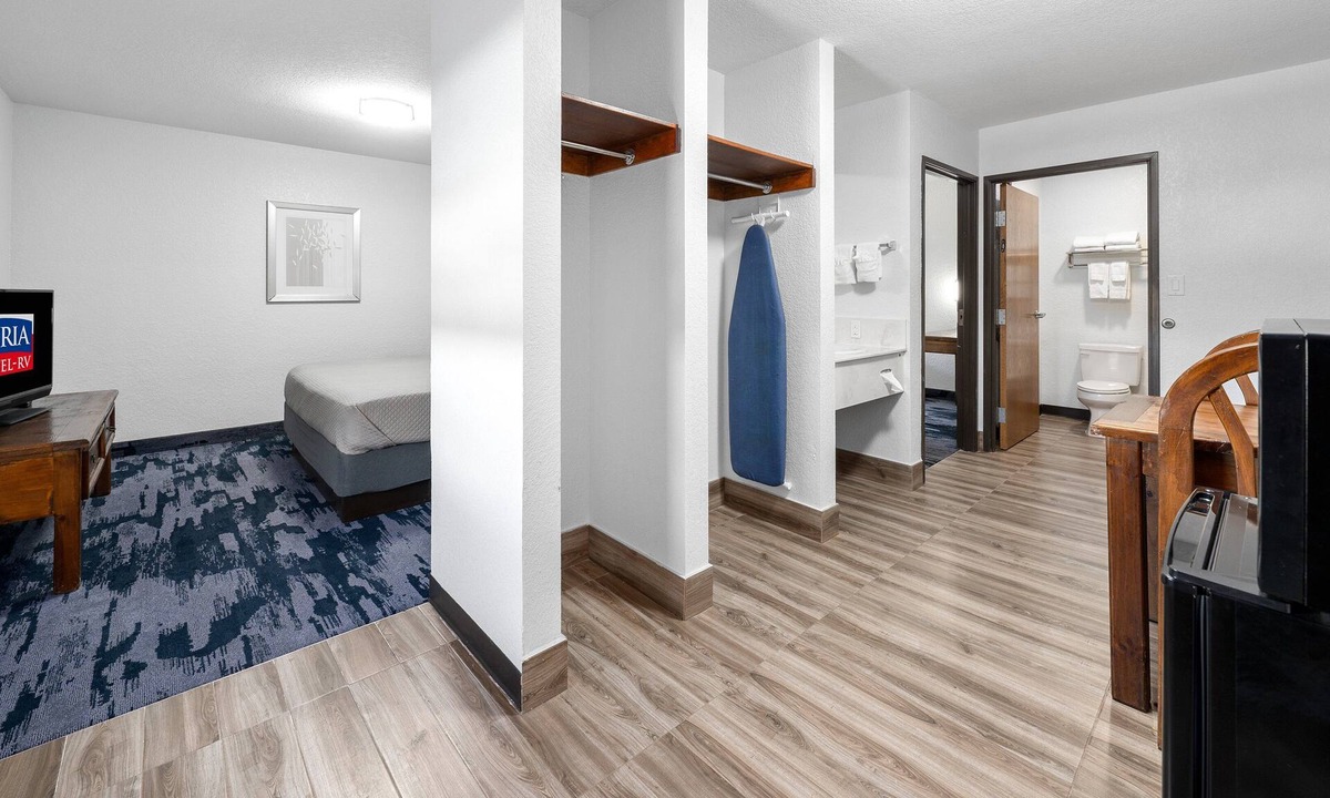 McGregor Hotel | Atria Hotel and RV McGregor
