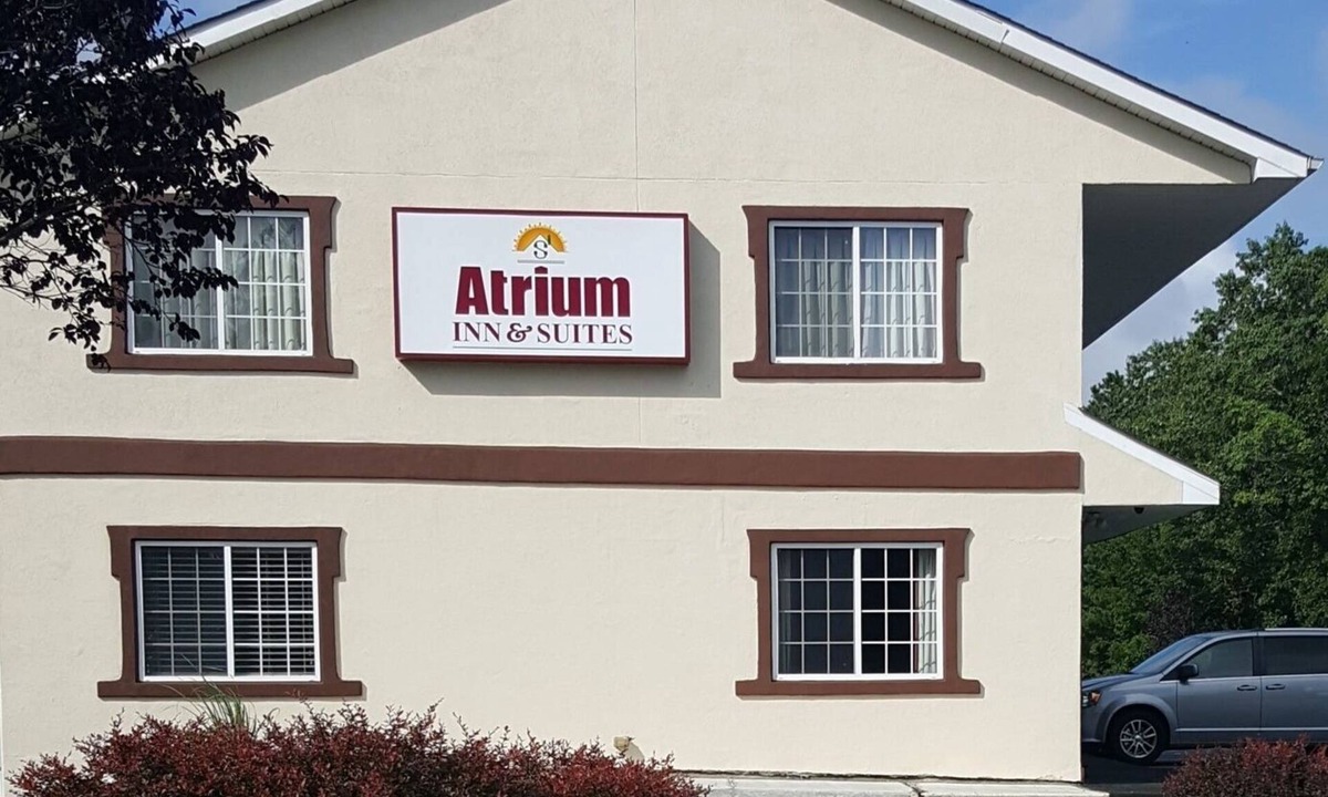 Pomona Hotel | Atrium Inn