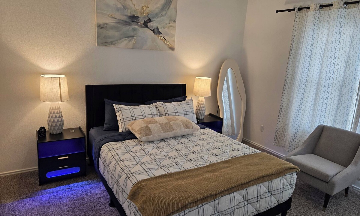 Buda House | Attached 1 Bedroom Private Suite
