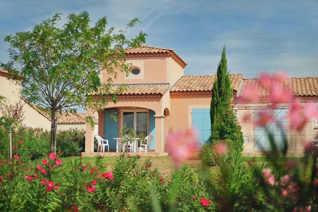 Homps House | Attached house with terrace or loggia located in Languedoc