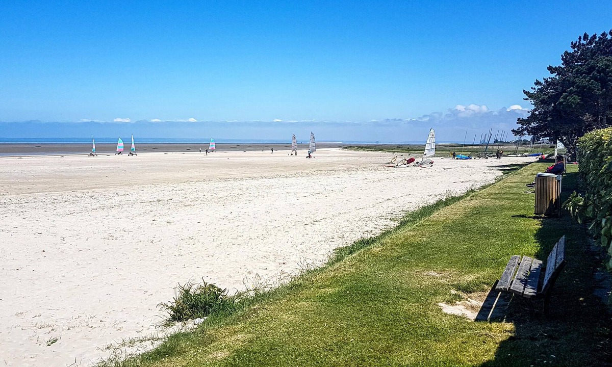 Mont-Dol House | Attendez-vous à des vacances relaxantes dans cette belle location située dans un endroit calme.