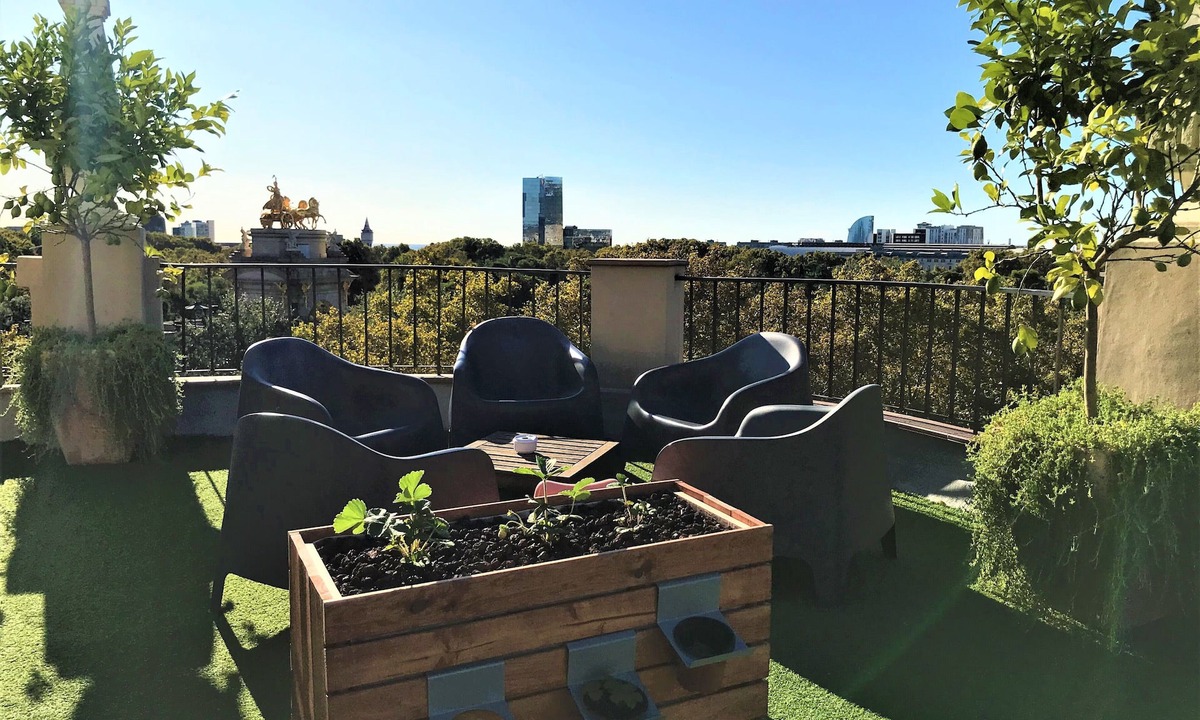 El Parc i la Llacuna del Poblenou Apartment | ATTIC LOST GARDEN - Fantastic shared terrace