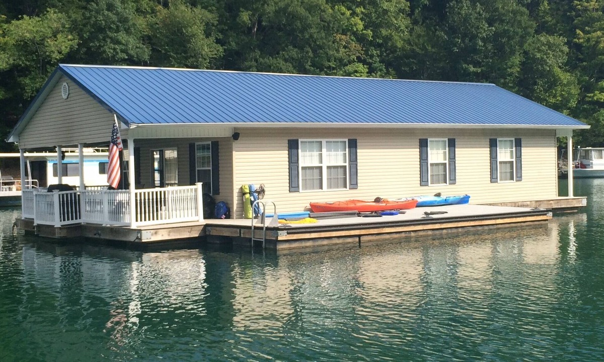 Big Creek Boat Rental | Attitude Adjustment Beautiful Floating Home on Scenic Norris Lake