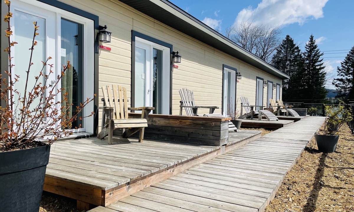 St-Adolphe-d'Howard Hotel | Attitude Montagne