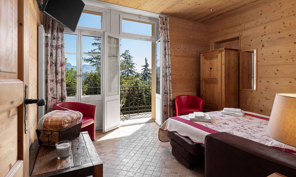 Leysin Apartment | Attractive, fully-equipped 20 m2 studio with balcony and mountain views