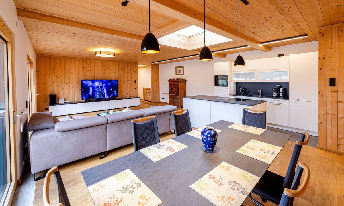 Bayreuth Apartment | Attractive Solid-Wood Vacation Rental in Downtown Bayreuth