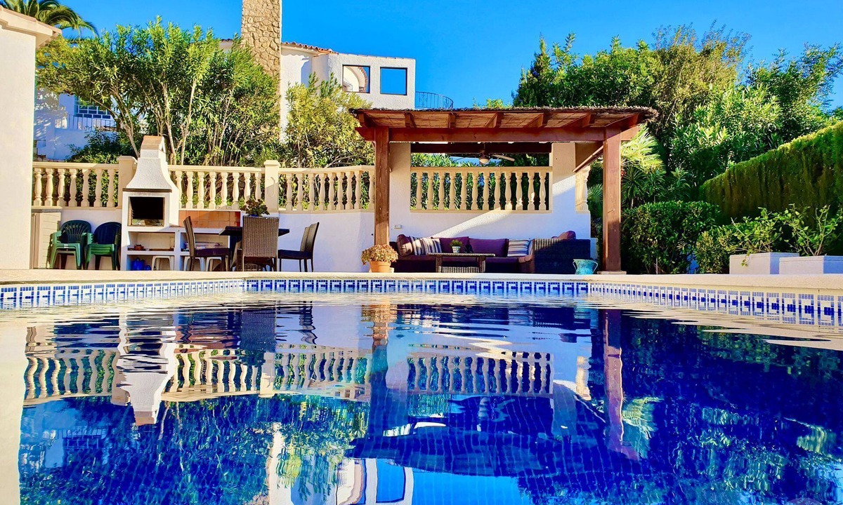 San Jaime House | Attractive villa for rent in Moraira with spacious terrace and wide view.