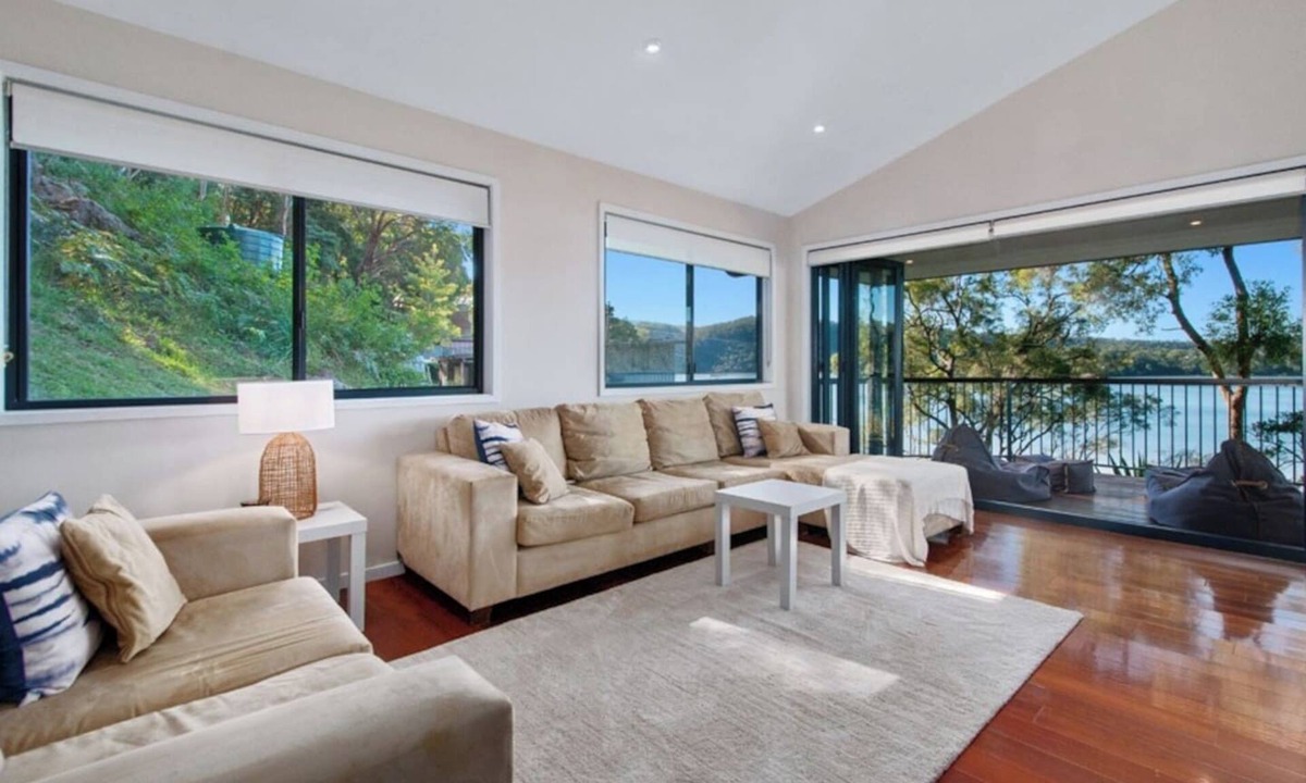 Bar Point House | Attunga Bar Point (High Place on the River)