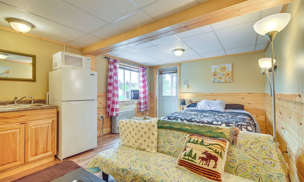 Pittsburg Apartment | ATV, Fish & Unwind: Trailside Pittsburg Studio