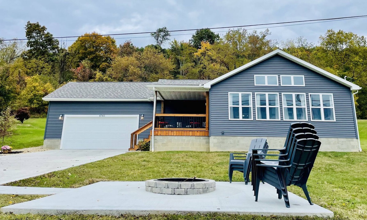 Nelsonville House | ATV Friendly, Hocking Hills, Garage Access, Fire Pit