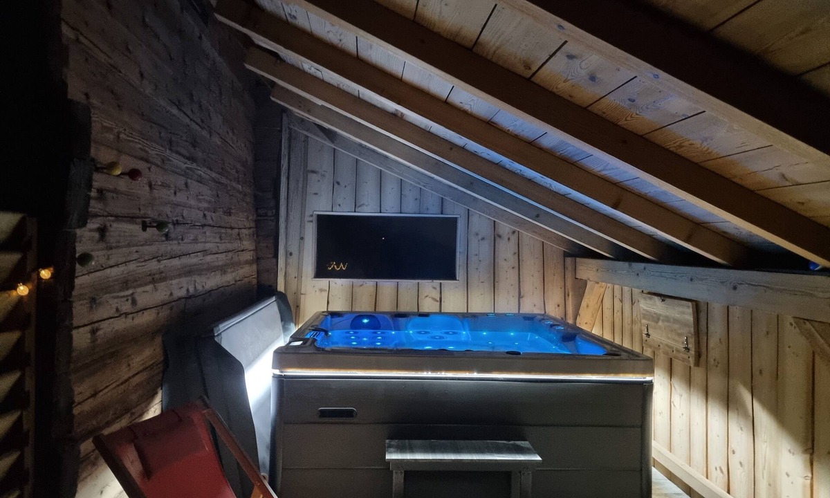 Saint-Pierre-de-Chartreuse House | Atypical house for 2 with private jacuzzi