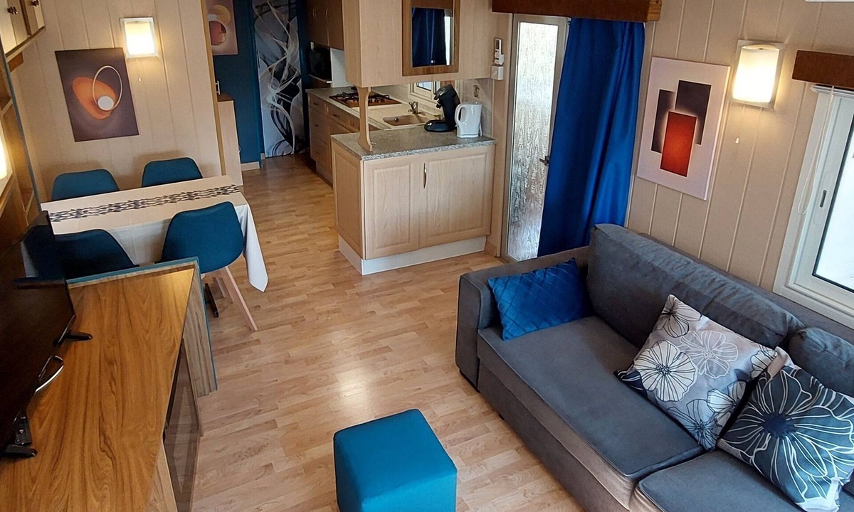 Mejannes-le-Clap House | Atypical country cottage-style mobile home, quiet and bucolic