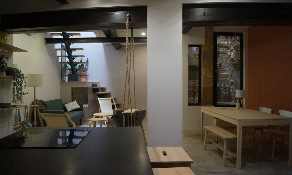 Historic Centre Apartment | Atypical downtown loft/Private patio