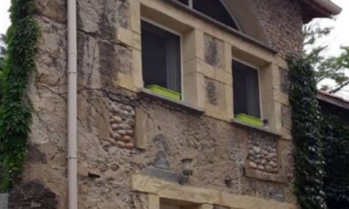 Mercurol House | ATYPICAL HOUSE in the heart of the charming village of Mercurol