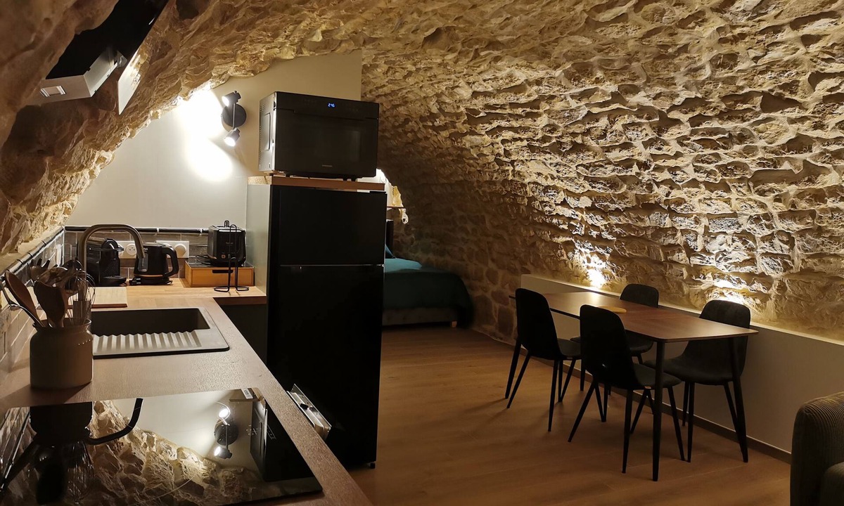 La Boissiere Apartment | Atypical renovated stable apartment