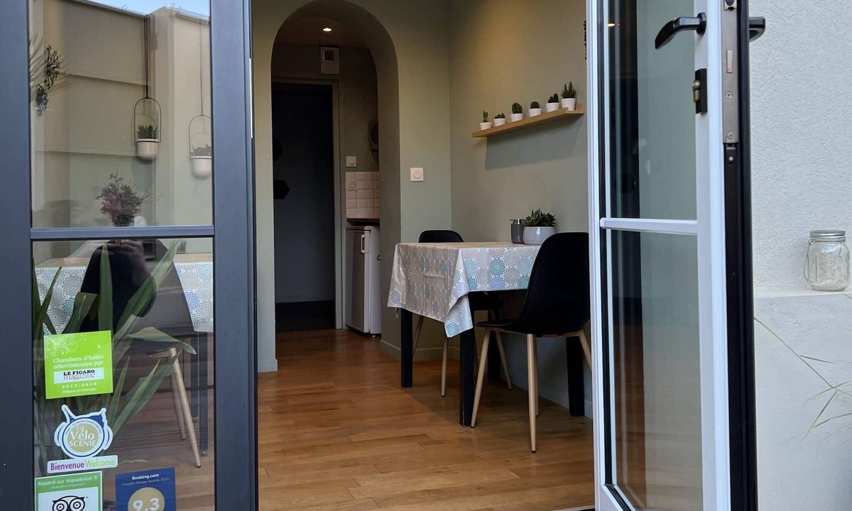 Luisant Bed & Breakfast | Au 10 Bed & Breakfast