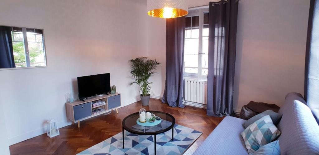 Joigny Apartment | Au 36, Les Apparts Hotel Joigny